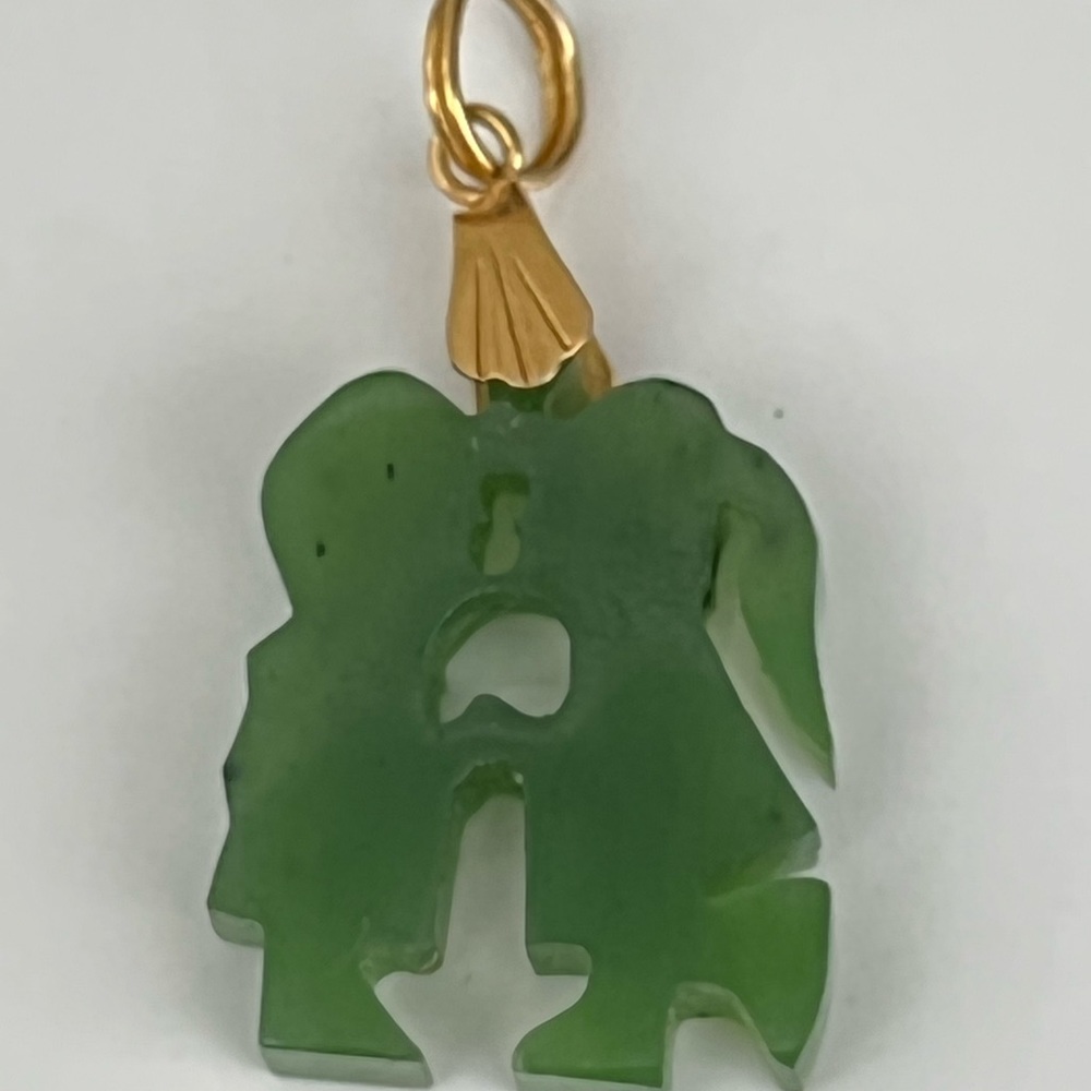 Carved Green Jade 70โs Kissing Couple Pendant Gold Filled